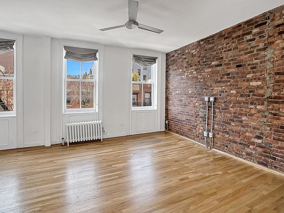 2nd image of 373 Bleecker St #4A