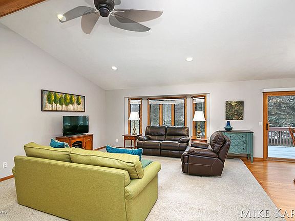 4th image of 6867 Bliss Ct SW