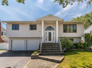 3740 Oceanside Rd E, Oceanside, NY 11572