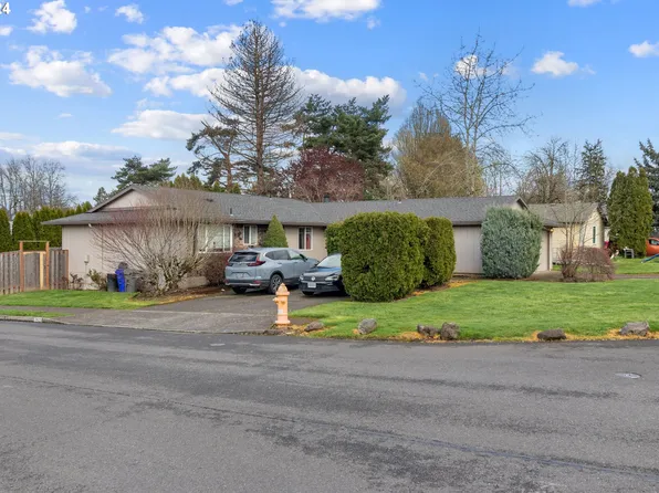 3625 NE Division St, Gresham, OR 97030