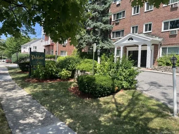828 Pelhamdale Avenue #4L, New Rochelle, NY 10801