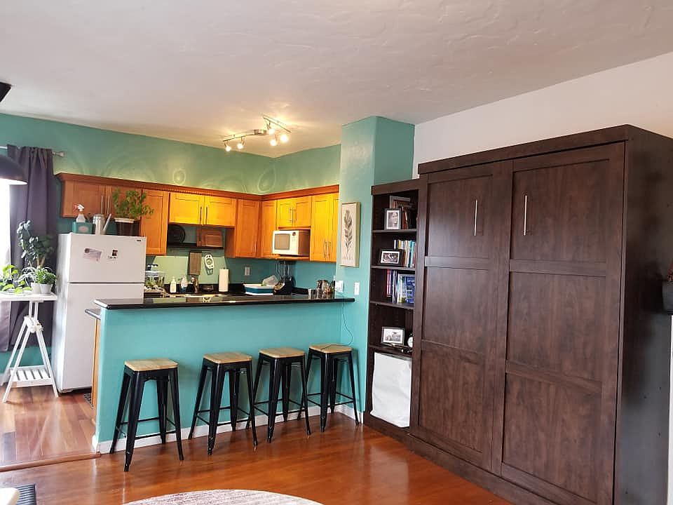 2nd image of 1709 University Ave APT 3