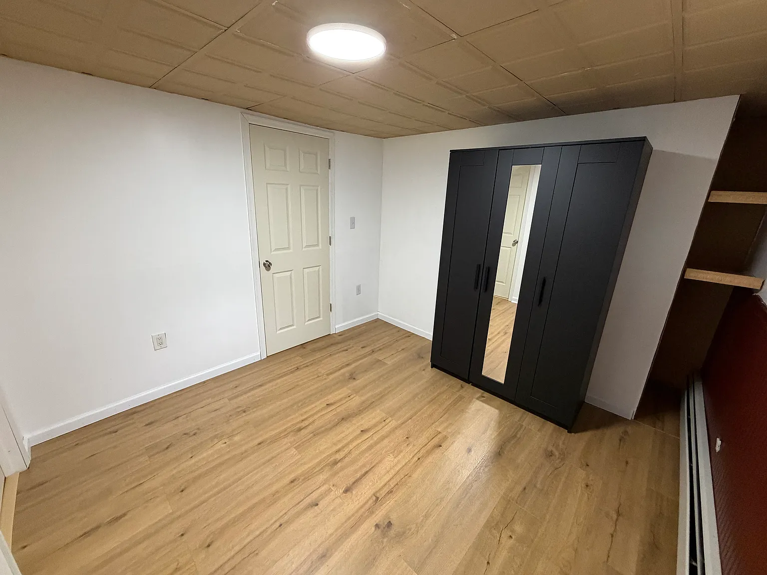 2 bed, 422 sqft, $2,400 — Photo 4