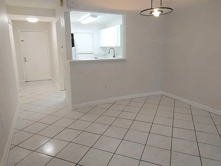 4111 Stirling Rd #406 — Photo 7