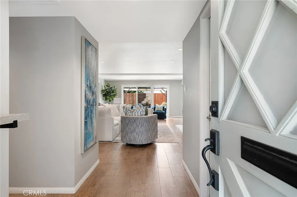 3 bed, 1724 sqft, $7,000 — Photo 3