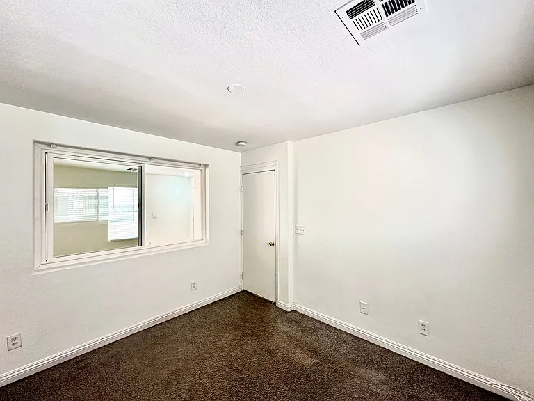 11588 Vesuvio Ct — Photo 22