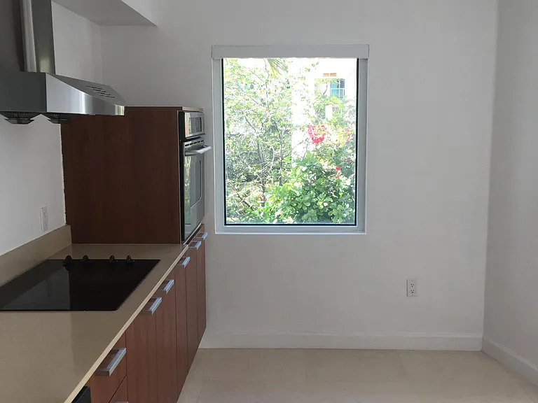 1528 Brickell Ave #102 — Photo 10