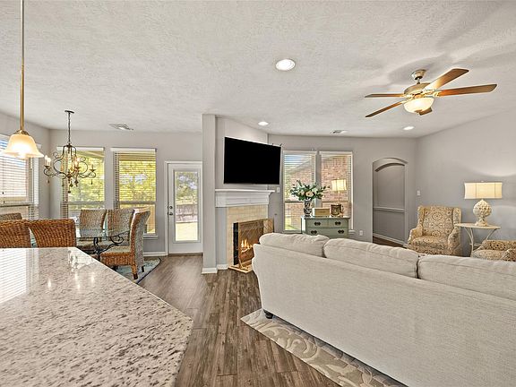 2nd image of 2203 Parker Ct