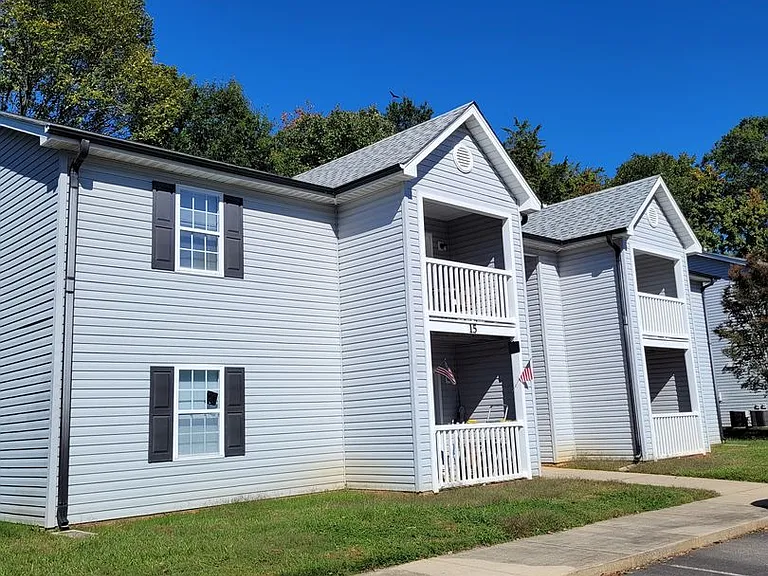 Arlington Apartments — Photo 76