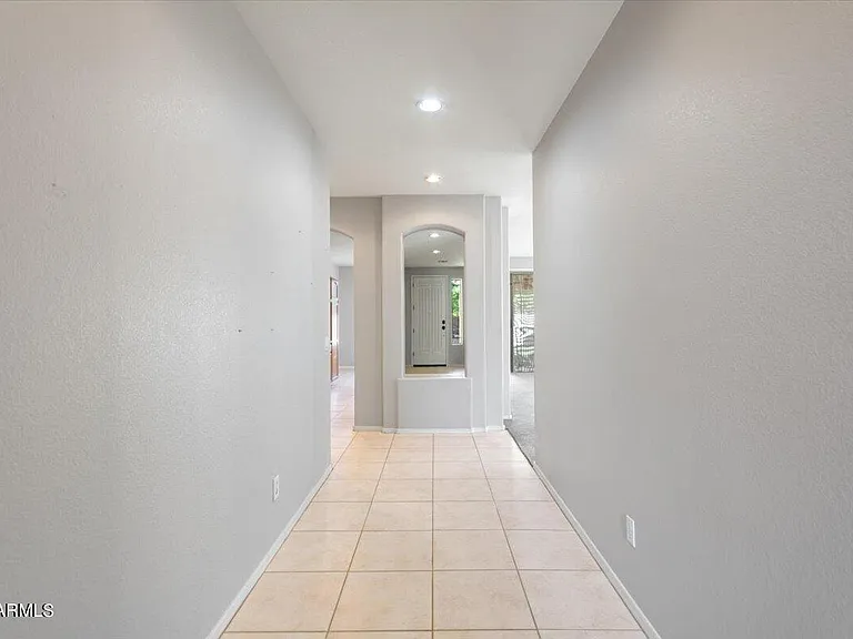 440 N Roger Way — Photo 4