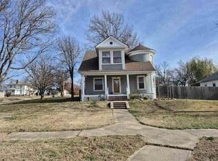 320 N School St, Eureka, KS 67045