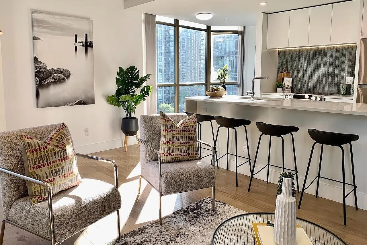 2 bed, 1082 sqft, $4,000 — Photo 3
