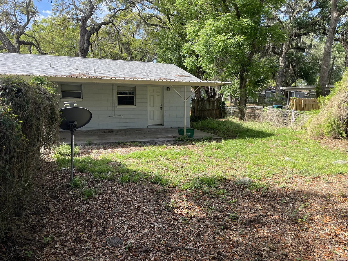 Building Photo - 337 E Palmetto Ave