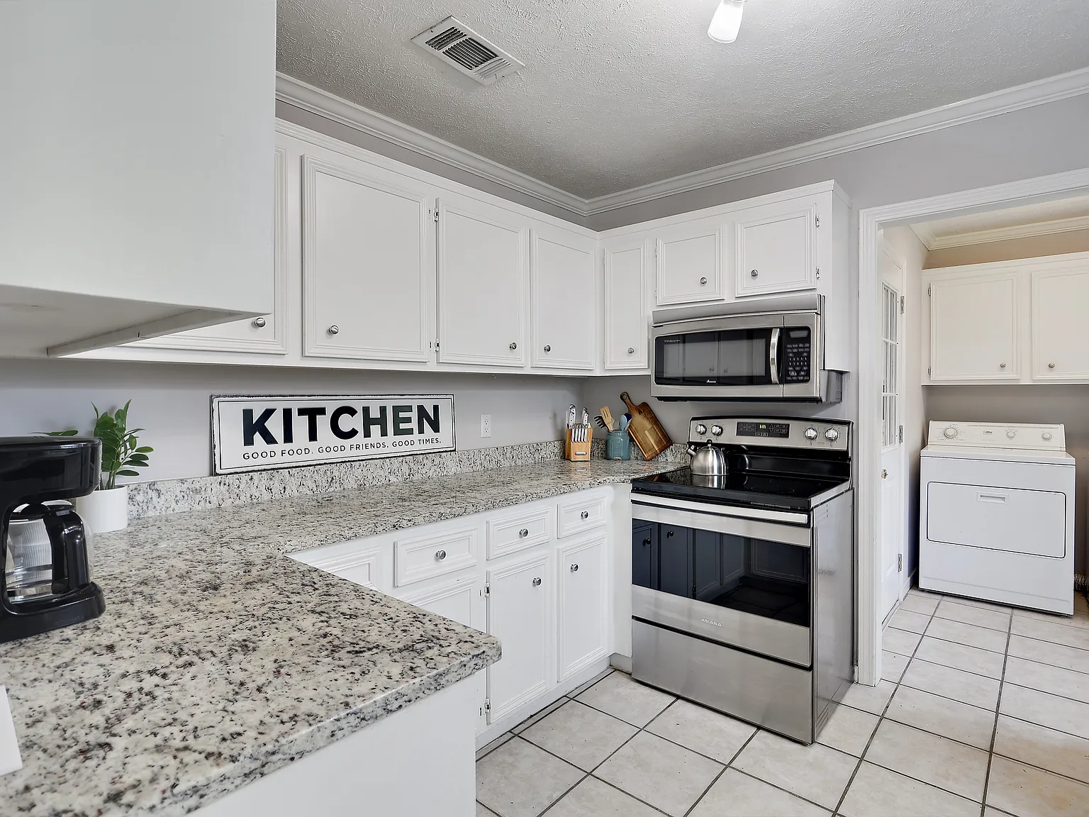 101 Wildwood Ln — Photo 4