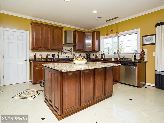 Check out the walk-in pantry.
