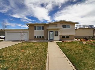 9927 S Electra Ln, Sandy, UT 84094