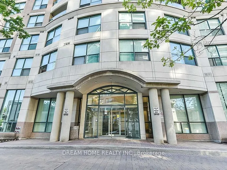 7 Lorraine Dr #216 — Photo 1