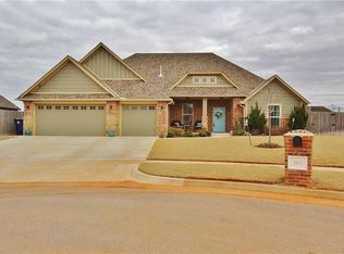 304 Clementine Rd, Yukon, OK 73099