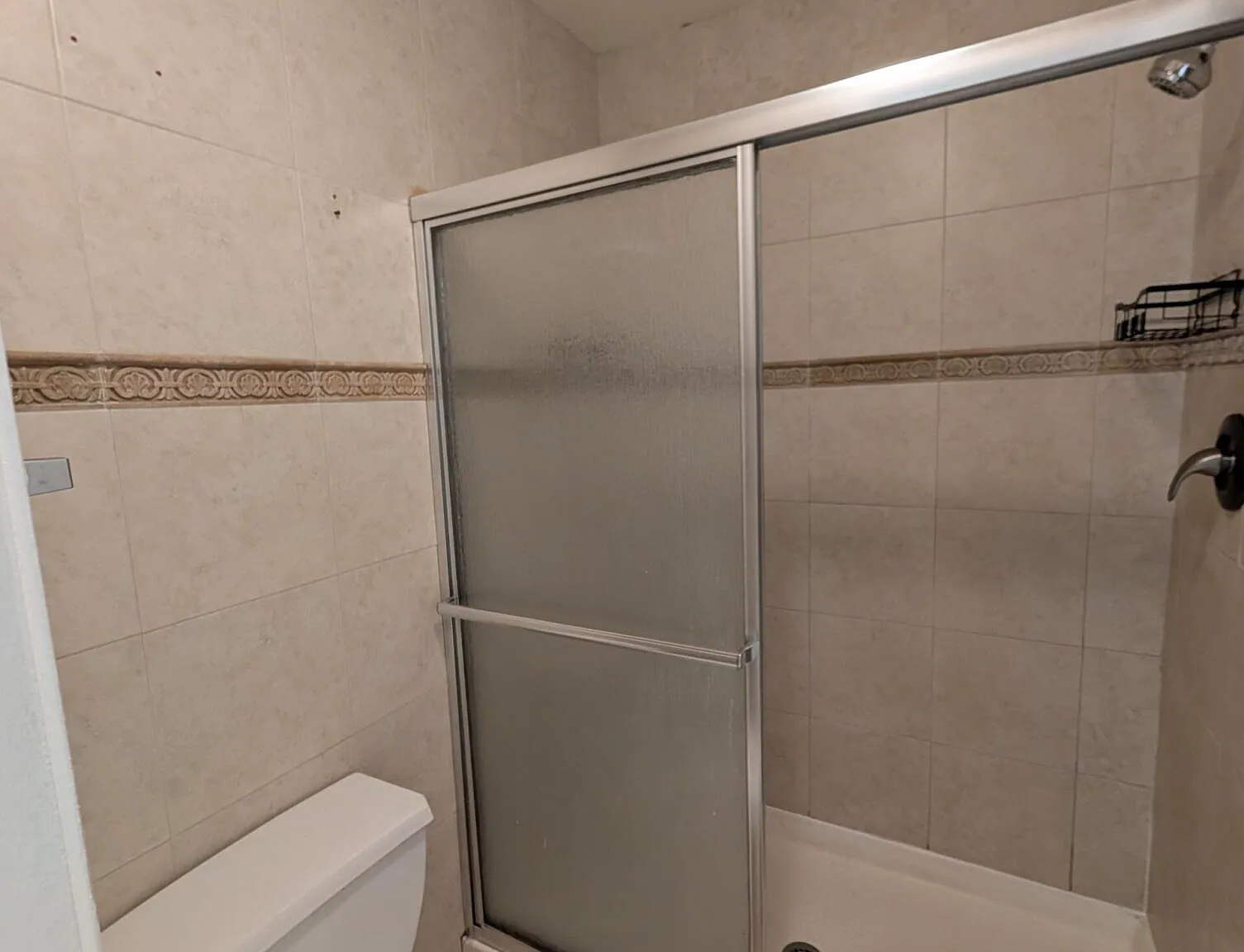 3 bed, 2.0 bath, 1222 sqft, $2,400 — Photo 1