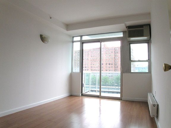 4th image of 22 Marble Hill Ave APT 4C