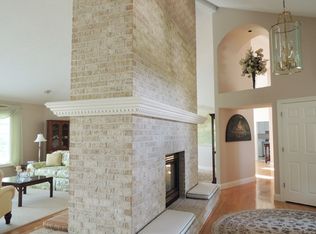 2913 E 45th Ct, Davenport, IA 52807