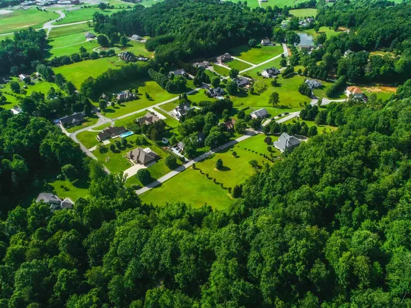 349 Woodchase Ln, Corbin, KY 40701