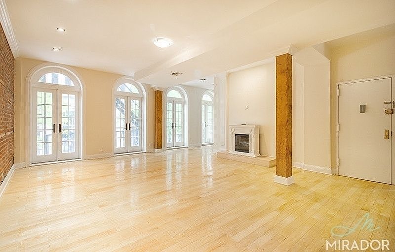 1st image of 62 Pearl St Fl 2