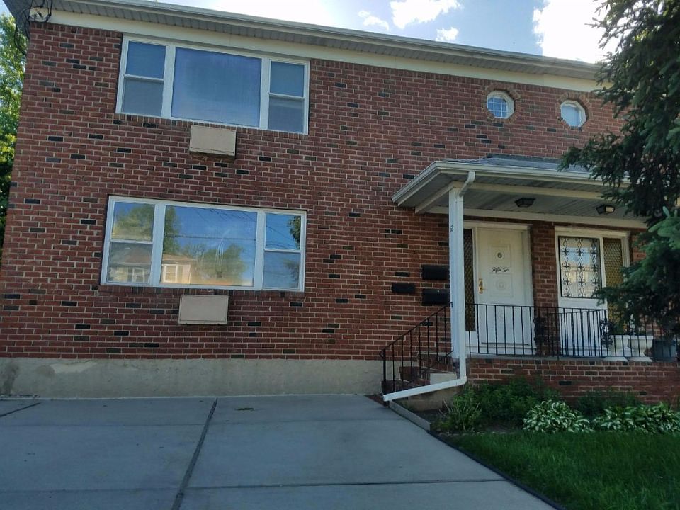1st image of 52 Bradley Ave