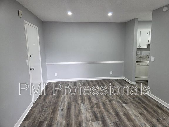3rd image of 2929 Selena Dr #F102