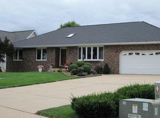 2206 S 4th St, Burlington, IA 52601