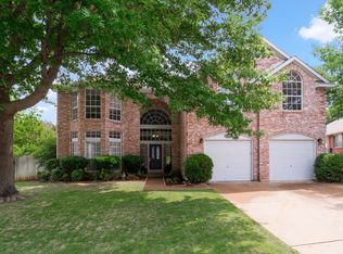 7912 Whispering Woods Ln, North Richland Hills, TX 76182