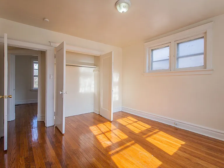 (220) 1140 Ursula Ave — Photo 7