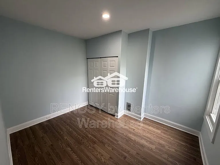 2033 N Fulton Ave — Photo 16