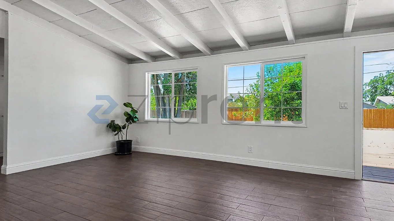 4 bed, 1475 sqft, $2,880 — Photo 4