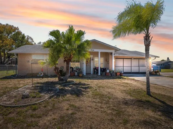 7514 Bergamot Dr, Port Richey, FL 34668