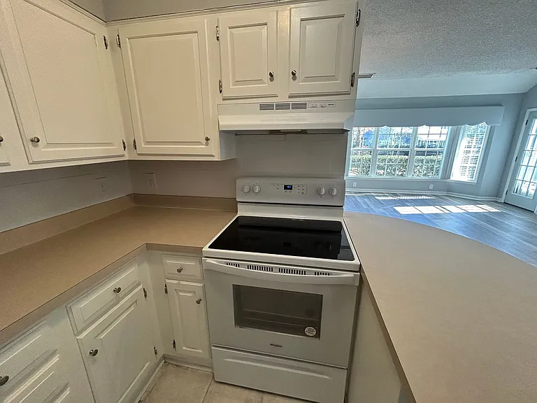 1205 Tiffany Ln #G — Photo 15