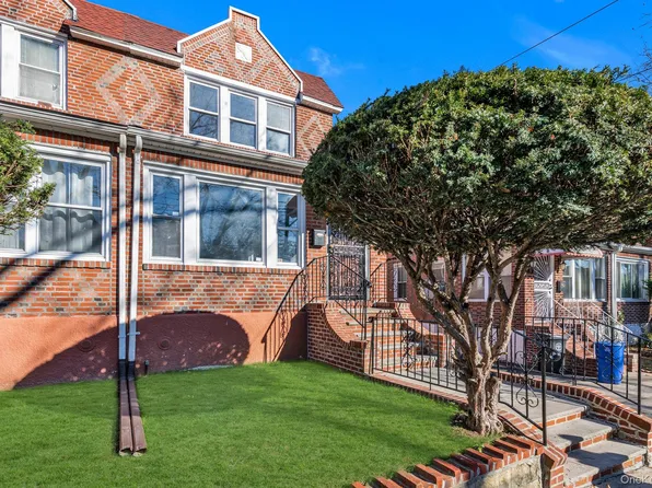 8835 Vanderveer Street, Queens Village, NY 11427