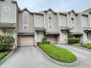 19 Hawthorne Dr UNIT 102, New London, CT 06320