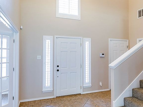 3rd image of 614 Avondale Ave