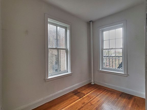 4th image of 92 Grove St APT 54