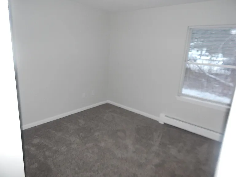 73 Husson Ave #D — Photo 8