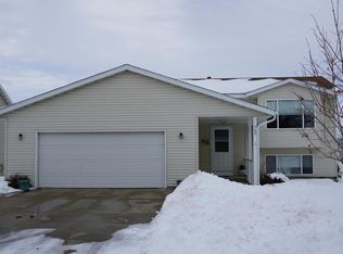905 8th St NW, Kasson, MN 55944