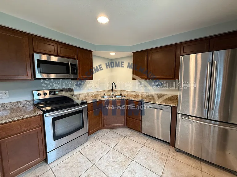 4248 S 5th St — Photo 1