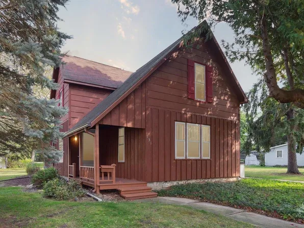 131 Moyer Ave, Alma, MI 48801