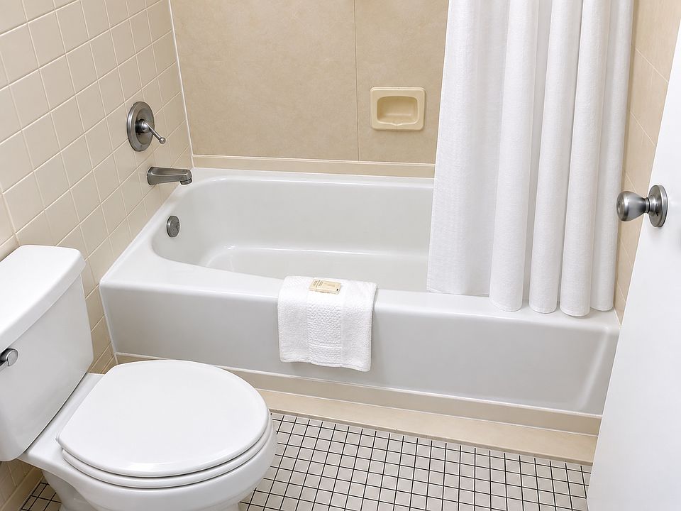 2nd image of 1103 King Rd #100