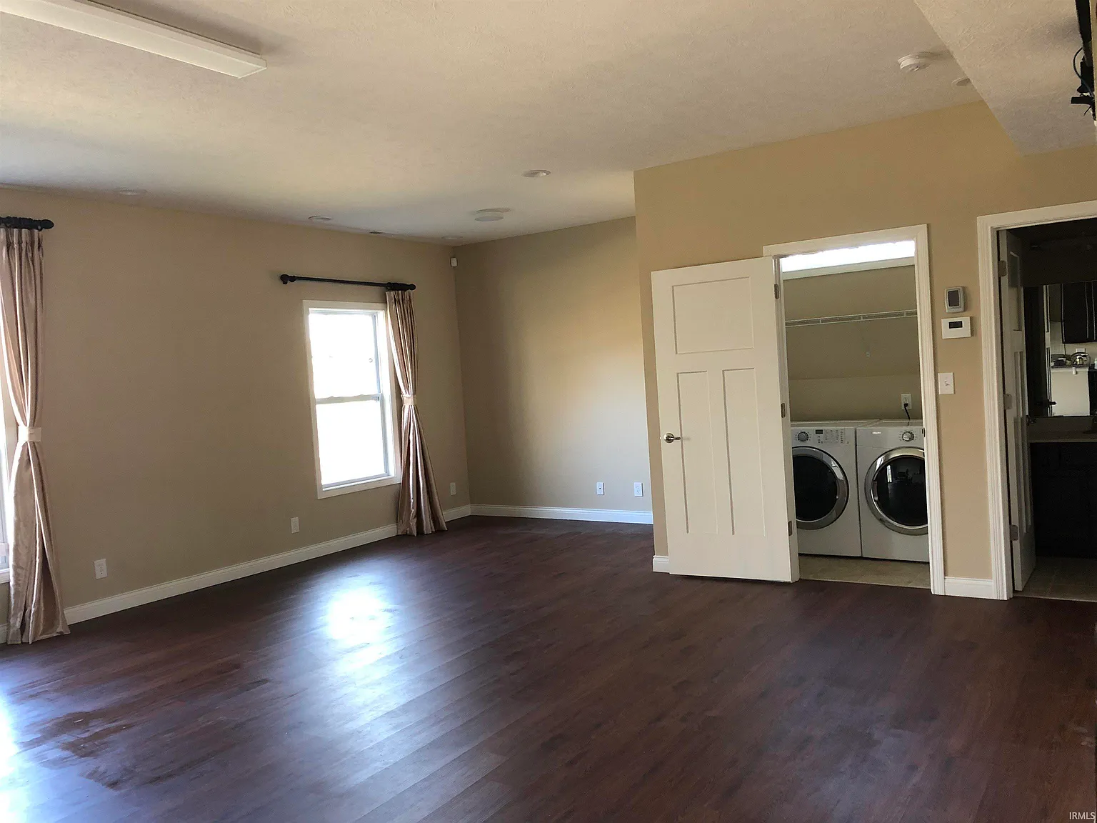 4 bed, 2.5 bath, 2287 sqft, $1,995 — Photo 4