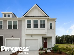 680 Trotters Ln, Moncks Corner, SC 29461