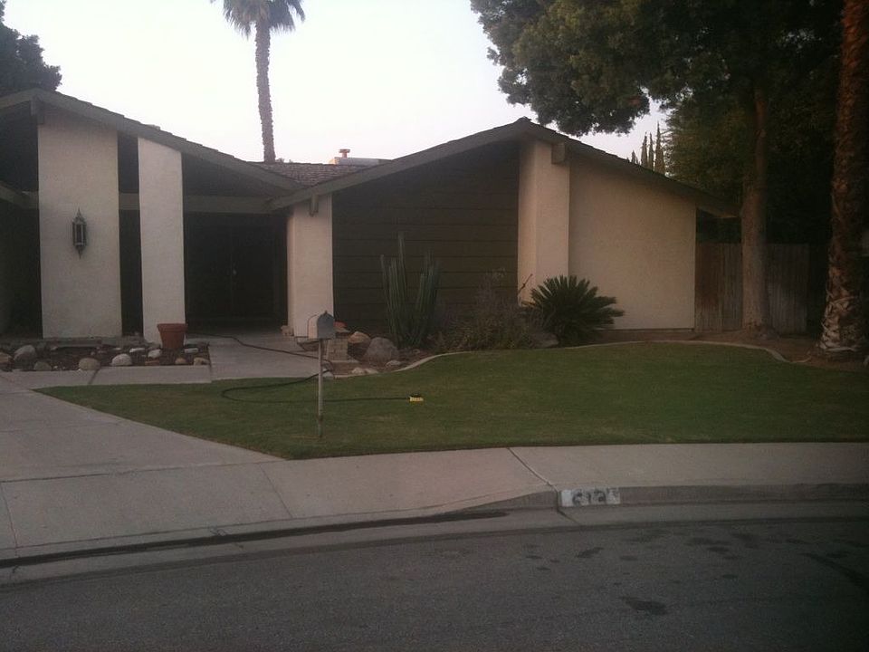 Home on cul de sac