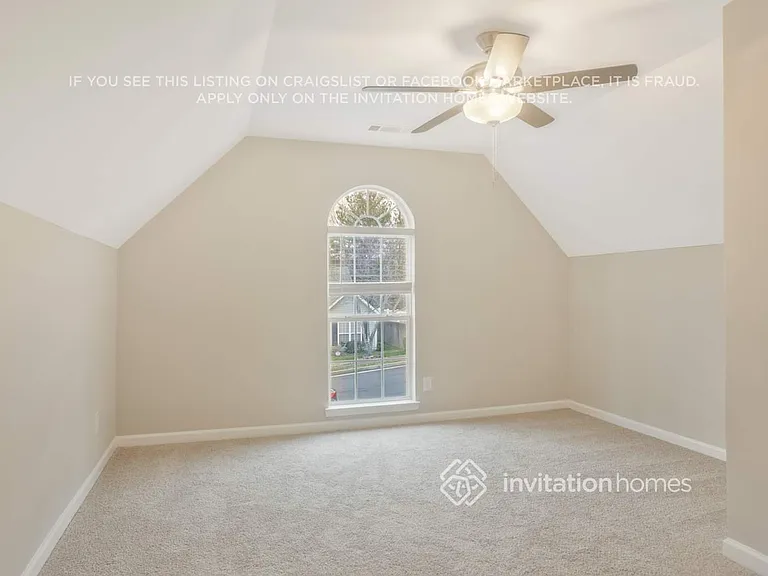 1009 Meadow Glen Cir — Photo 18