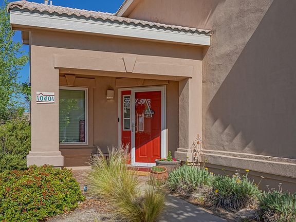 3rd image of 10401 Chaparro Dr NW